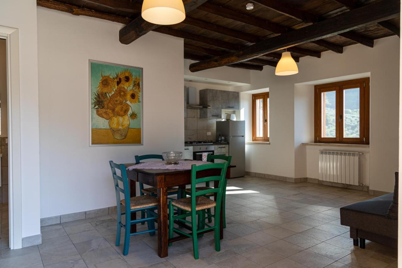 Bed and Breakfast Casale Dei Priori Rocca Massima Exterior foto