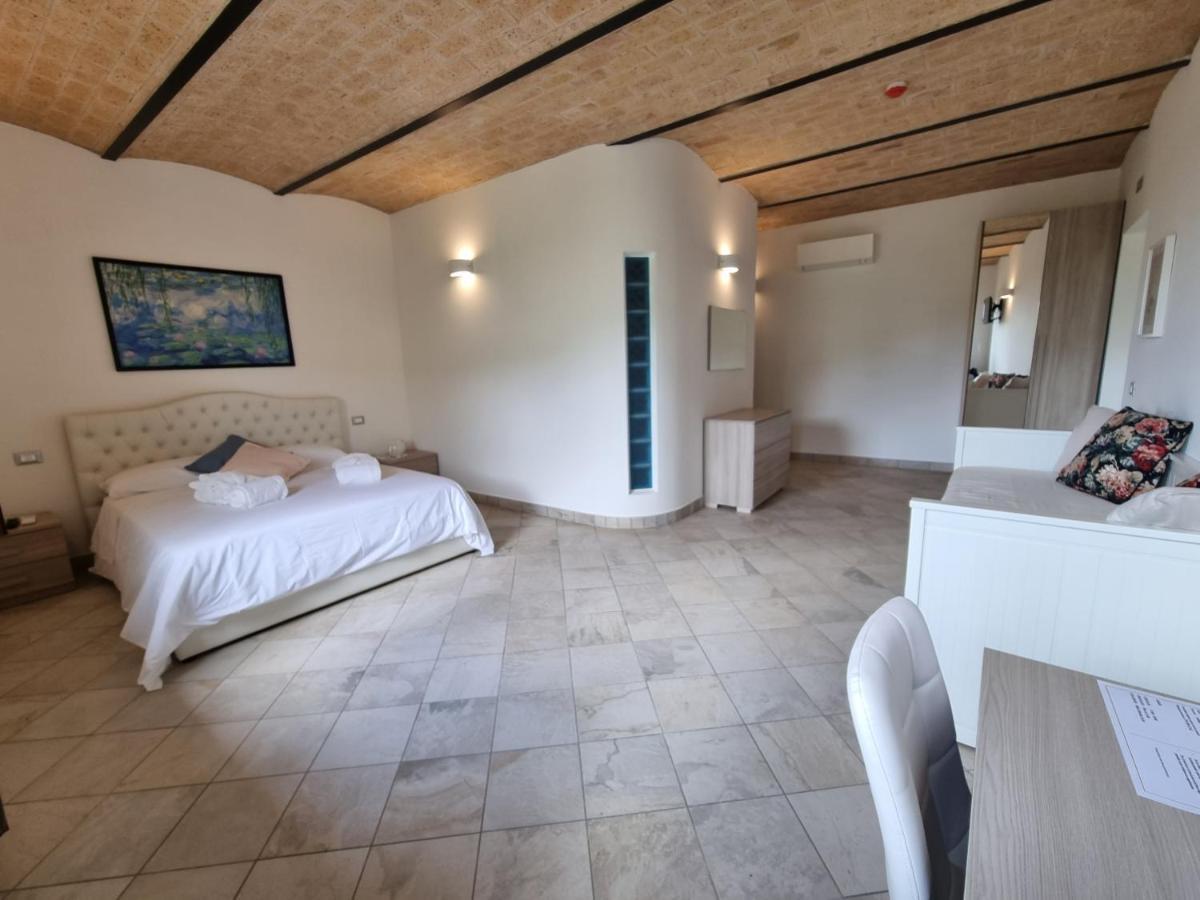 Bed and Breakfast Casale Dei Priori Rocca Massima Exterior foto